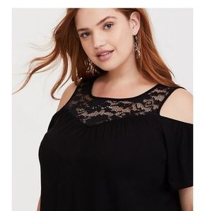 Torrid black lace cold shoulder top size 00 (10)